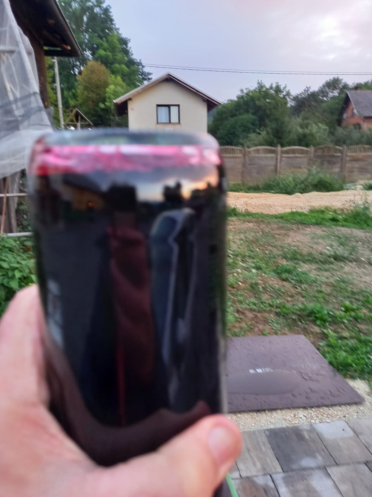 Arónia termék raklapon konténerben